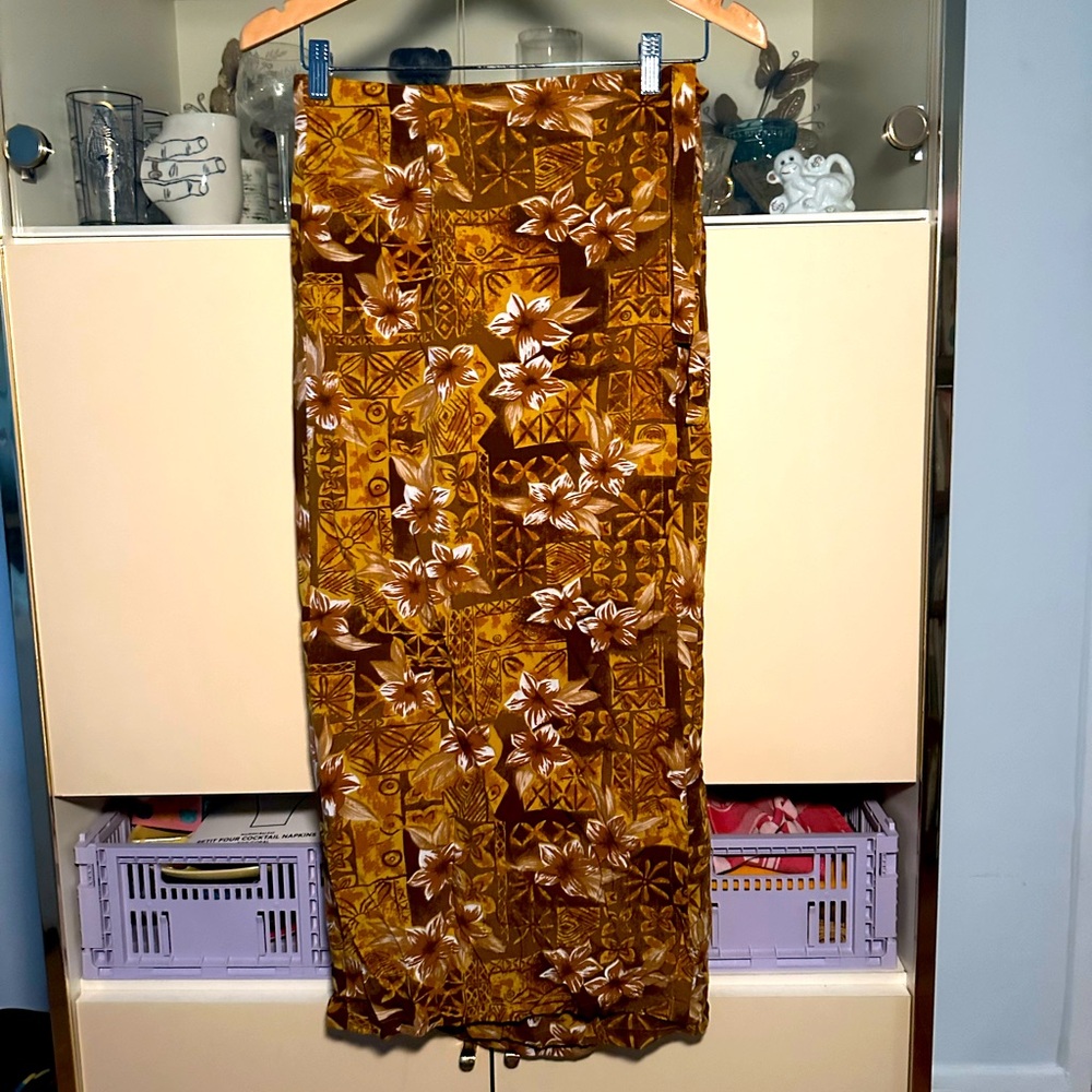 Vintage Tiki Sarong! 50s, 60s mod style @ the beach